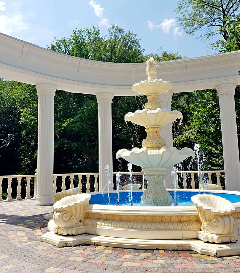 Санаторий «Дубовая Роща», г. Железноводск. Территория Санаторий «Дубовая Роща», г. Железноводск. Территория