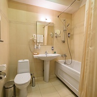 Санаторий «Буковая роща», Железноводск. Ванная комната в номере одноместный «De Luxe» Санаторий «Буковая роща», Железноводск. Ванная комната в номере одноместный «De Luxe»