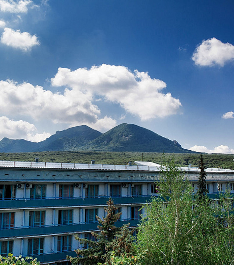 Санаторий «Эльбрус» Железноводск. Территория Санаторий «Эльбрус» Железноводск. Территория