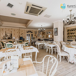 Пансионат «Плаза» г. Ессентуки. Ресторан «Прованс» Пансионат «Плаза» г. Ессентуки. Ресторан «Прованс»