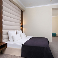 Оздоровительный комплекс «Затерянный рай у Машука», 1-комнатный четырехместный номер «Делюкс» Оздоровительный комплекс «Затерянный рай у Машука», 1-комнатный четырехместный номер «Делюкс»