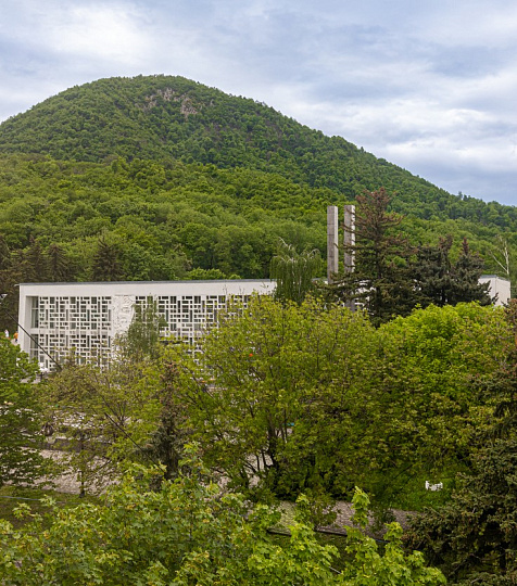 Санаторий «Альянс» г. Железноводск. Территория Санаторий «Альянс» г. Железноводск. Территория