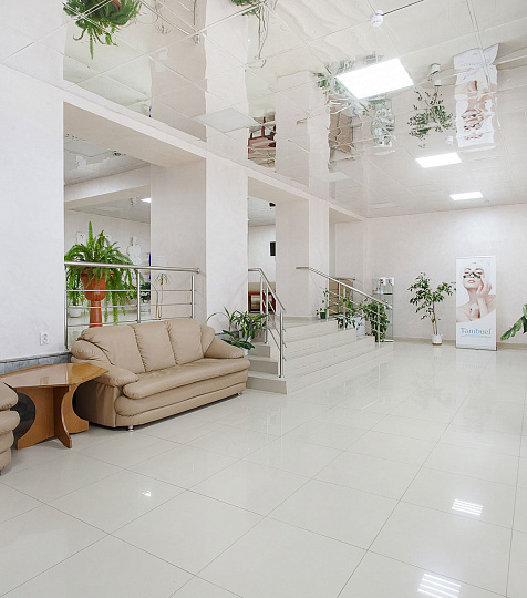 Санаторий «Эльбрус» Железноводск. Холл 2 корпуса Санаторий «Эльбрус» Железноводск. Холл 2 корпуса