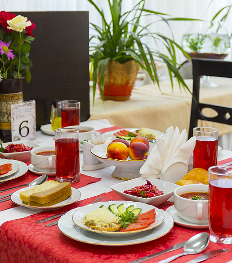 Санаторий «им. Эрнста Тельмана», Железноводск. Столовая Санаторий «им. Эрнста Тельмана», Железноводск. Столовая