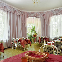 Санаторий «Надежда» г. Ессентуки. Столовая Санаторий «Надежда» г. Ессентуки. Столовая