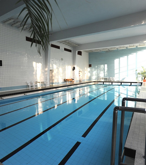 Санаторий «Дубовая Роща», Железноводск. Бассейн Санаторий «Дубовая Роща», Железноводск. Бассейн