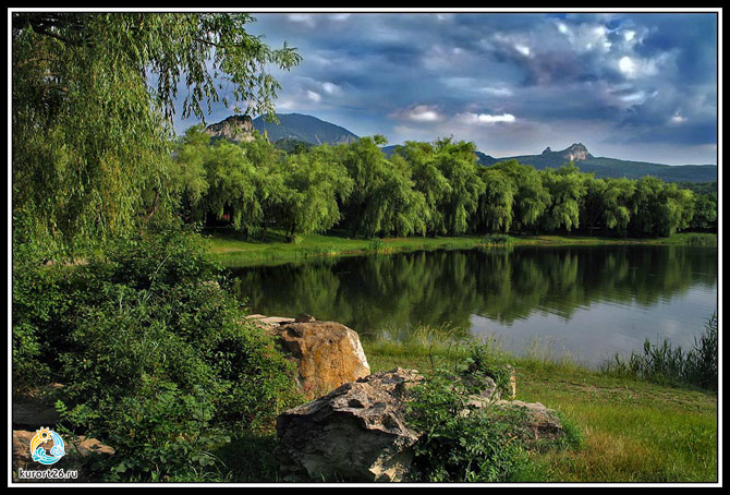 Озеро в Железноводске. Фотография Виктора Климкина