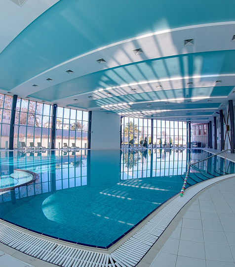 Санаторий «Русь» г. Ессентуки. Бассейн Санаторий «Русь» г. Ессентуки. Бассейн