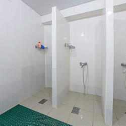 Санаторий «Металлург» Ессентуки, душ в бассейне Санаторий «Металлург» Ессентуки, душ в бассейне