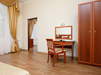 Санаторий «Шахтёр», г. Ессентуки. Корпус «Дача генерала Макарова», номера Санаторий «Шахтёр», г. Ессентуки. Корпус «Дача генерала Макарова», номера