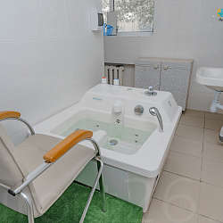 Санаторий «Центр-Союз» г. Ессентуки. Ванное отделение, двухкамерные ванны для ног Санаторий «Центр-Союз» г. Ессентуки. Ванное отделение, двухкамерные ванны для ног