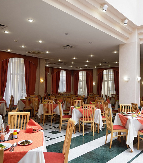 Санаторий «Долина Нарзанов» г. Ессентуки. Столовая Санаторий «Долина Нарзанов» г. Ессентуки. Столовая