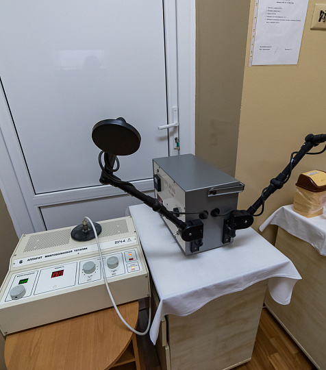 Санаторий «Зори Ставрополья», Пятигорск. Кабинет физиотерапевтических процедур, аппараты для микроволновой терапии и УВЧ-терапии Санаторий «Зори Ставрополья», Пятигорск. Кабинет физиотерапевтических процедур, аппараты для микроволновой терапии и УВЧ-терапии