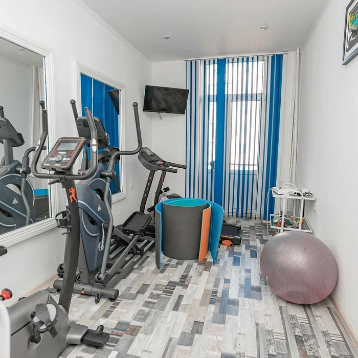 Клинический санаторий «Элорма», Кисловодск. Тренажёрная комната Клинический санаторий «Элорма», Кисловодск. Тренажёрная комната
