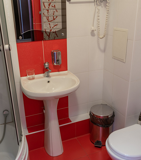 Санаторий «Юность» Ессентуки, ванная комната в номере двухместный стандарт Санаторий «Юность» Ессентуки, ванная комната в номере двухместный стандарт