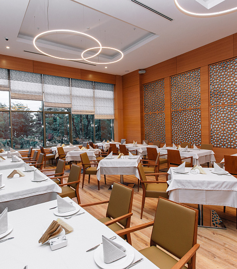 «Санаторий Источник» Ессентуки, столовая, зал для номеров категории Люкс «Санаторий Источник» Ессентуки, столовая, зал для номеров категории Люкс