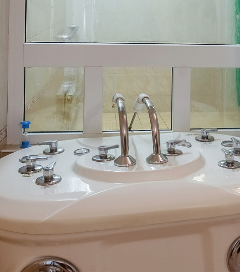 Санаторий «Пятигорье», г. Пятигорск. Ванное отделение, душ Шарко Санаторий «Пятигорье», г. Пятигорск. Ванное отделение, душ Шарко