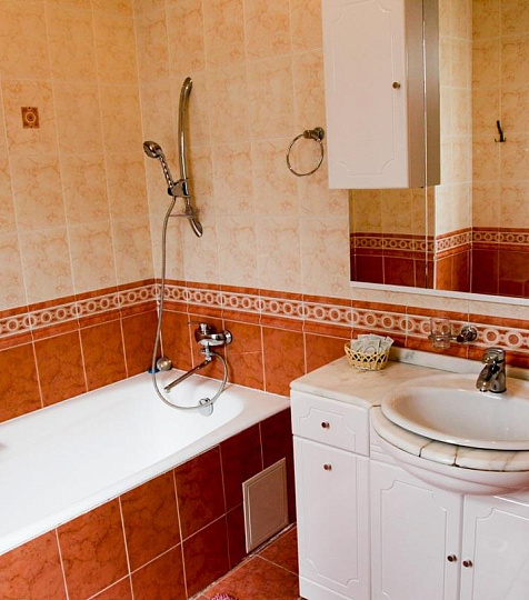 Санаторий «Горячий ключ», Пятигорск. Ванная комната в номере Санаторий «Горячий ключ», Пятигорск. Ванная комната в номере