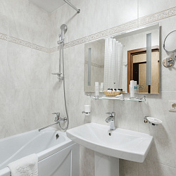 Санаторий «Славяновский исток», Железноводск. Номер «Джуниор Сюит» Санаторий «Славяновский исток», Железноводск. Номер «Джуниор Сюит»