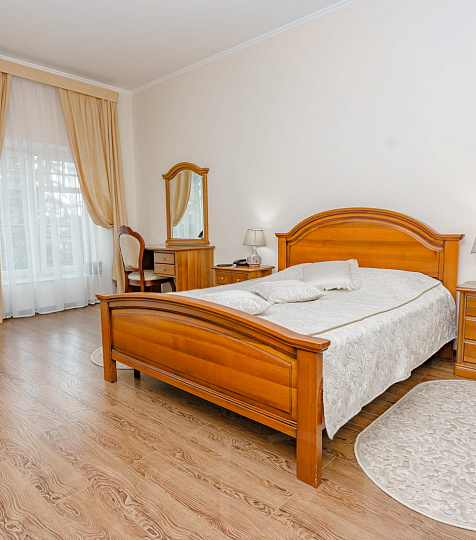 Санаторий «Долина Нарзанов» Ессентуки, двухместный двухкомнатный Люкс Санаторий «Долина Нарзанов» Ессентуки, двухместный двухкомнатный Люкс