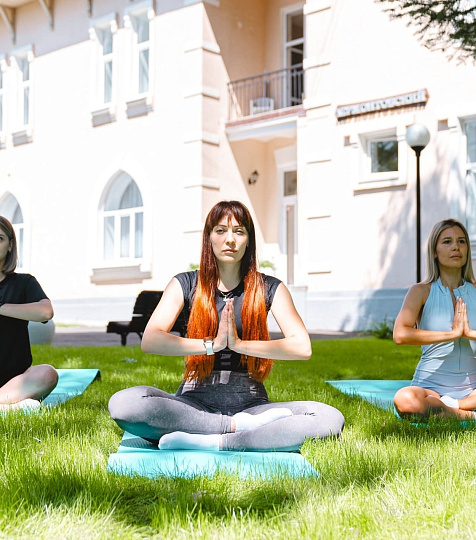 Санаторий «Шахтёр» г. Ессентуки. Занятия йогой Санаторий «Шахтёр» г. Ессентуки. Занятия йогой