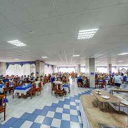 Санаторий «Родник» Пятигорск. Столовая Санаторий «Родник» Пятигорск. Столовая