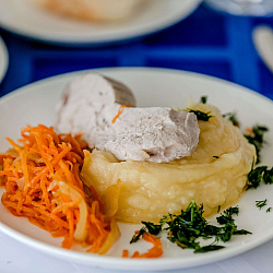 Санаторий «Россия» г. Ессентуки. Столовая Санаторий «Россия» г. Ессентуки. Столовая