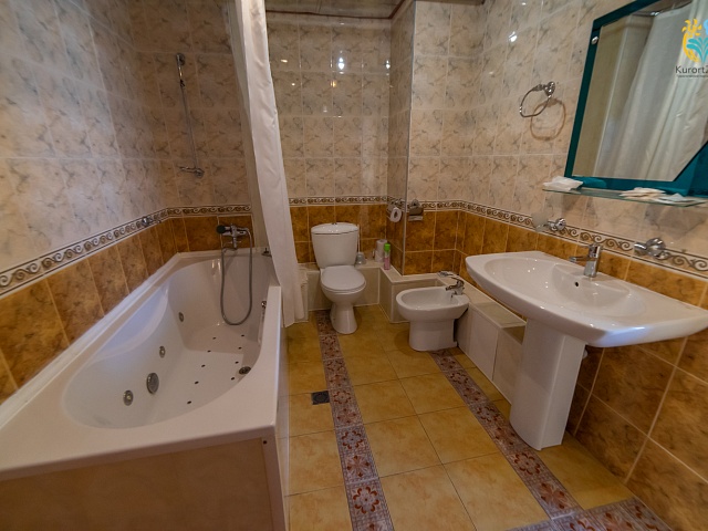 Санаторий «Машук», Пятигорск. 2-местные трёхкомнатные «Апартаменты», ванная комната