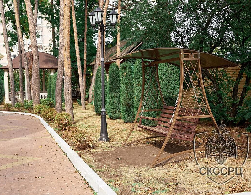 ФГБУ «Санаторно-реабилитационный центр МЧС России», Кисловодск. Территория ФГБУ «Санаторно-реабилитационный центр МЧС России», Кисловодск. Территория