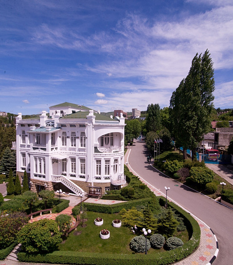 Санаторий «Долина Нарзанов» г. Кисловодск. Территория Санаторий «Долина Нарзанов» г. Кисловодск. Территория