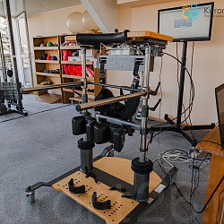 Детский военный санаторий, Пятигорск. Тренажёрный зал Детский военный санаторий, Пятигорск. Тренажёрный зал