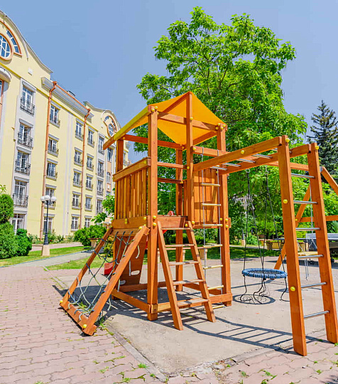 Санаторий «Долина Нарзанов» Ессентуки, детская площадка Санаторий «Долина Нарзанов» Ессентуки, детская площадка