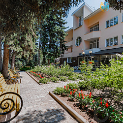 Санаторий «Колос» г. Кисловодск. Территория Санаторий «Колос» г. Кисловодск. Территория