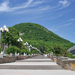 Железноводская Клиника НИИ Курортологии. Гора Железная Железноводская Клиника НИИ Курортологии. Гора Железная