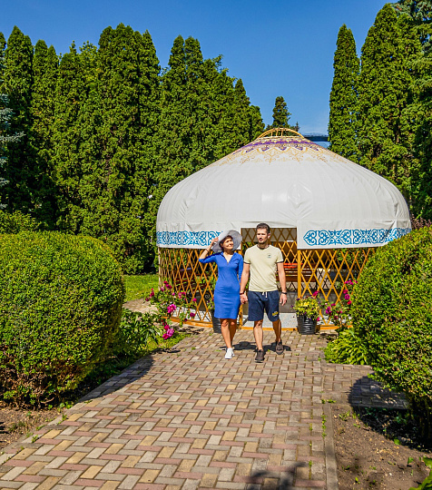 Санаторий «Казахстан» г. Ессентуки. Территория Санаторий «Казахстан» г. Ессентуки. Территория