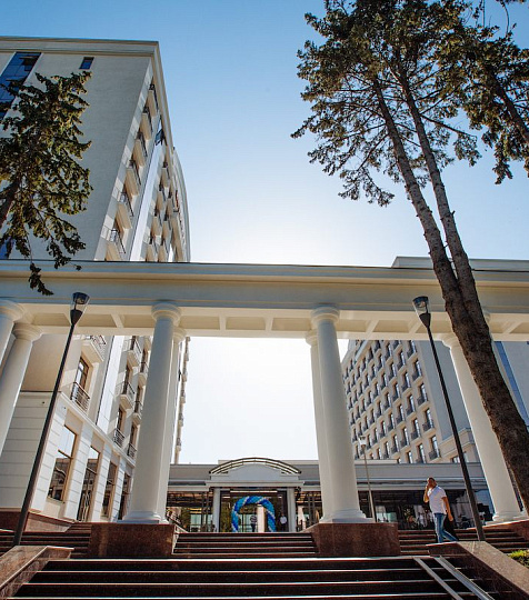 Санаторий «Источник» г. Ессентуки. Территория Санаторий «Источник» г. Ессентуки. Территория