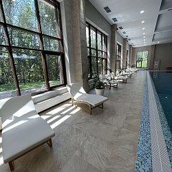 Санаторий «Дубовая Роща», г. Железноводск. Бассейн Санаторий «Дубовая Роща», г. Железноводск. Бассейн