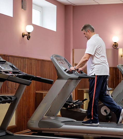 Санаторий «Долина Нарзанов» г. Кисловодск. Спортивный зал Санаторий «Долина Нарзанов» г. Кисловодск. Спортивный зал