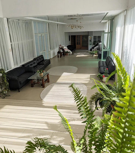 Пансионат с лечением «Геолог Казахстана» г. Железноводск. Коридор Пансионат с лечением «Геолог Казахстана» г. Железноводск. Коридор