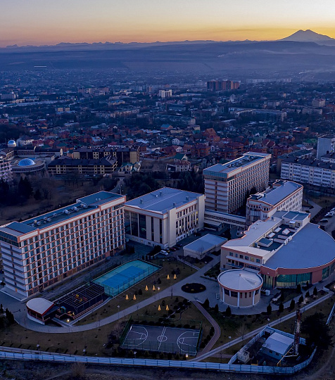 Санаторий «Русь» г. Ессентуки. Территория Санаторий «Русь» г. Ессентуки. Территория