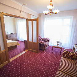 Санаторий «Пикет», Кисловодск. Двухместный номер «Люкс» Санаторий «Пикет», Кисловодск. Двухместный номер «Люкс»