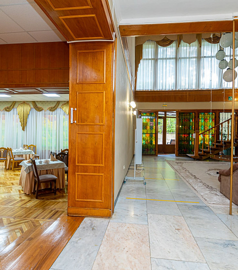 Санаторий «Нарзан» г. Кисловодск. Корпус №3 «Дача космонавтов». Холл Санаторий «Нарзан» г. Кисловодск. Корпус №3 «Дача космонавтов». Холл