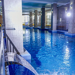 Санаторий «Дворец нарзанов» г. Кисловодск. Бассейн Санаторий «Дворец нарзанов» г. Кисловодск. Бассейн