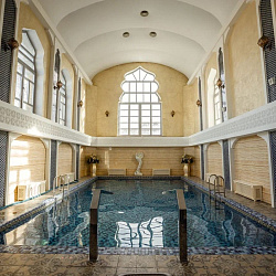 Санаторий «Главные Нарзанные Ванны», Кисловодск. Бассейн Санаторий «Главные Нарзанные Ванны», Кисловодск. Бассейн