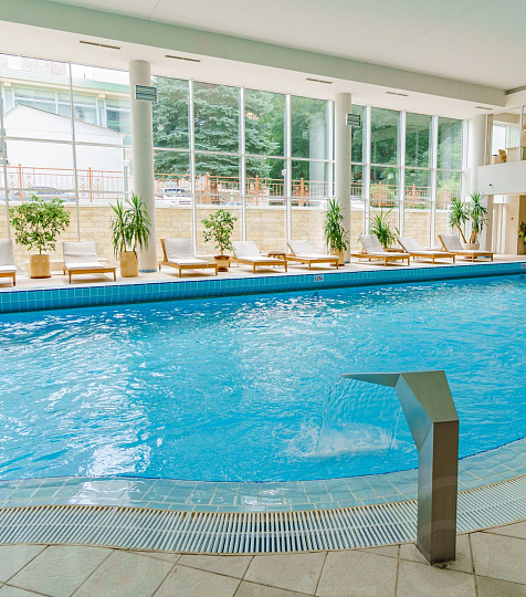Санаторий «Плаза» г. Кисловодск. Бассейн Санаторий «Плаза» г. Кисловодск. Бассейн